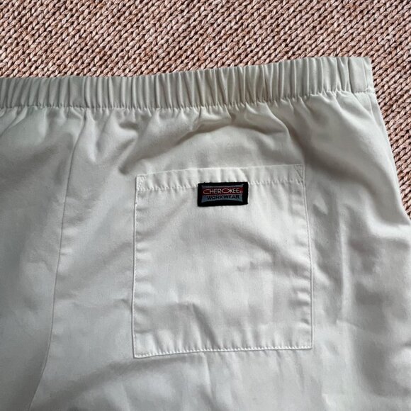 Women's Size Medium Cherokee Solid White Scrub Uniform Pants - Picture 4 of 9